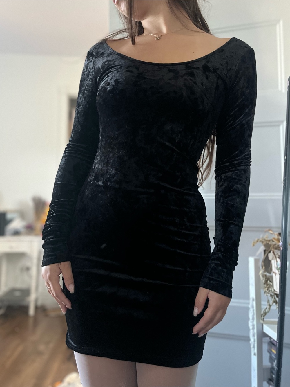 Black Velvet Long Sleeve Bodycon Dress
